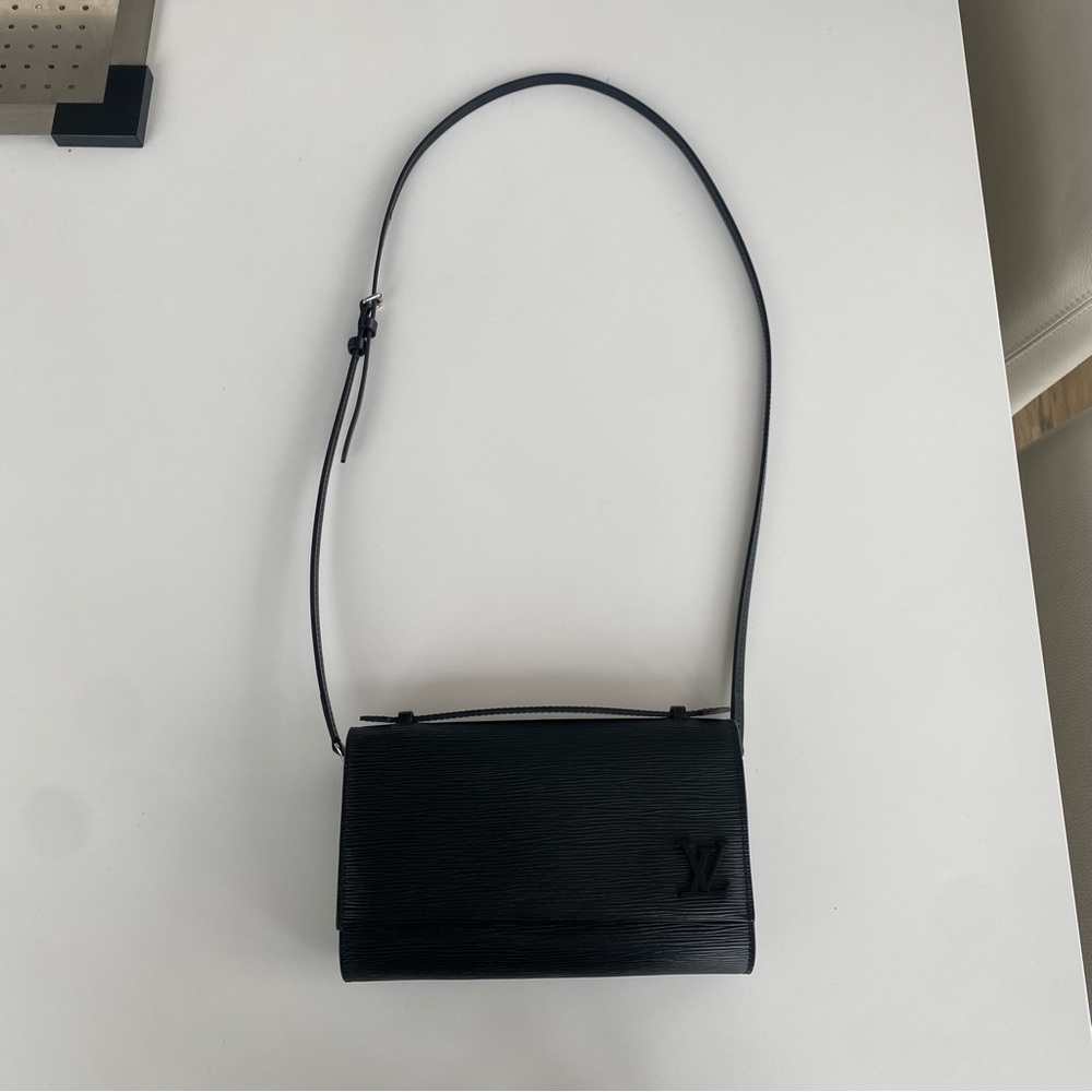 Louis Vuitton Clery Black Epi - Picture 2 of 12
